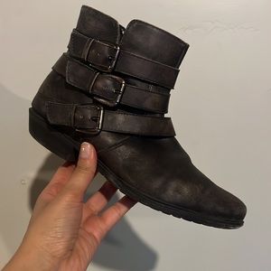 Leather boots